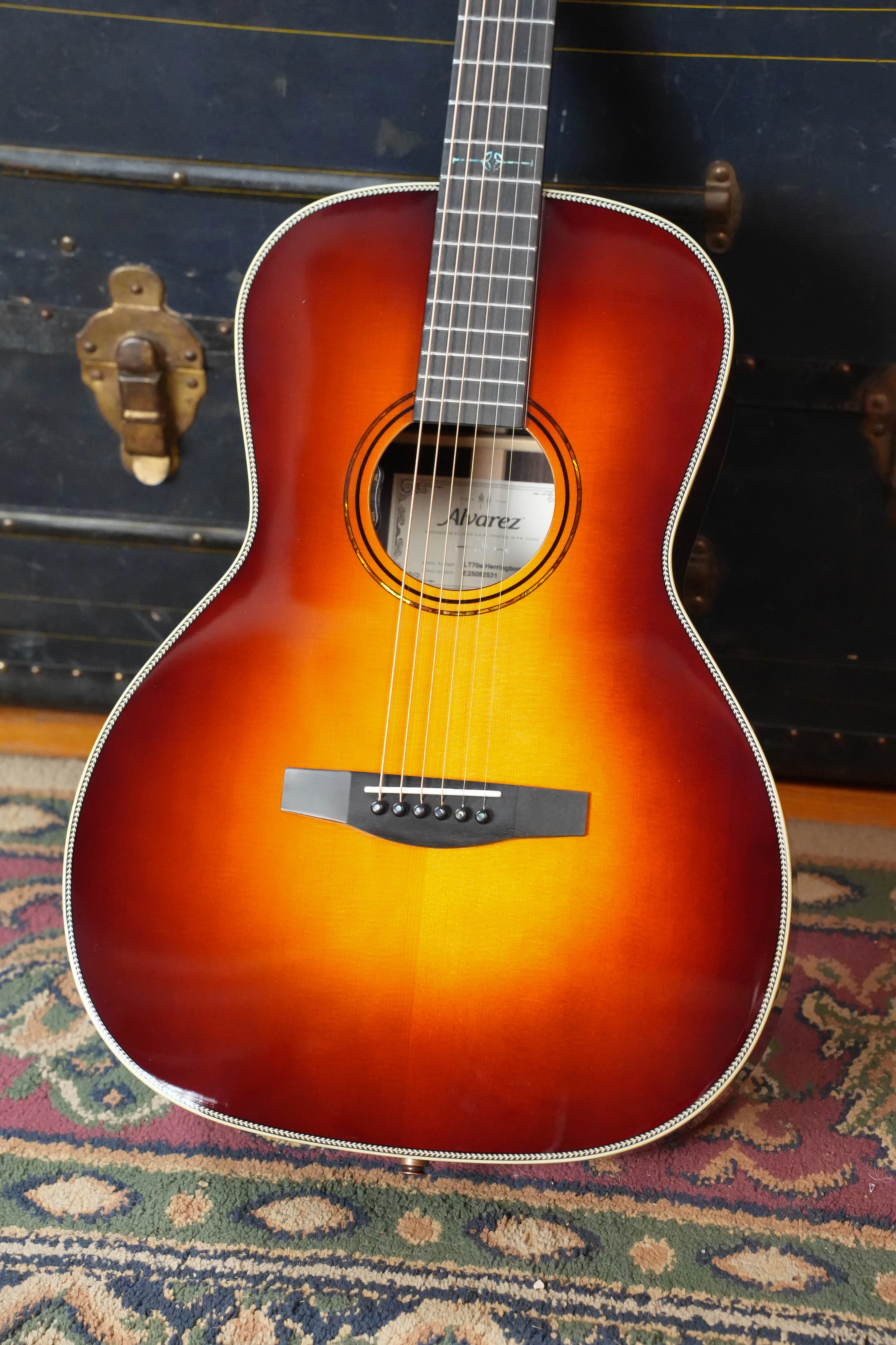 Alvarez Laureate Series LT70e Sitka/Rosewood Herringbone Sunset OOO Guitar w/LR Baggs Electronics  #2531 - Image 2