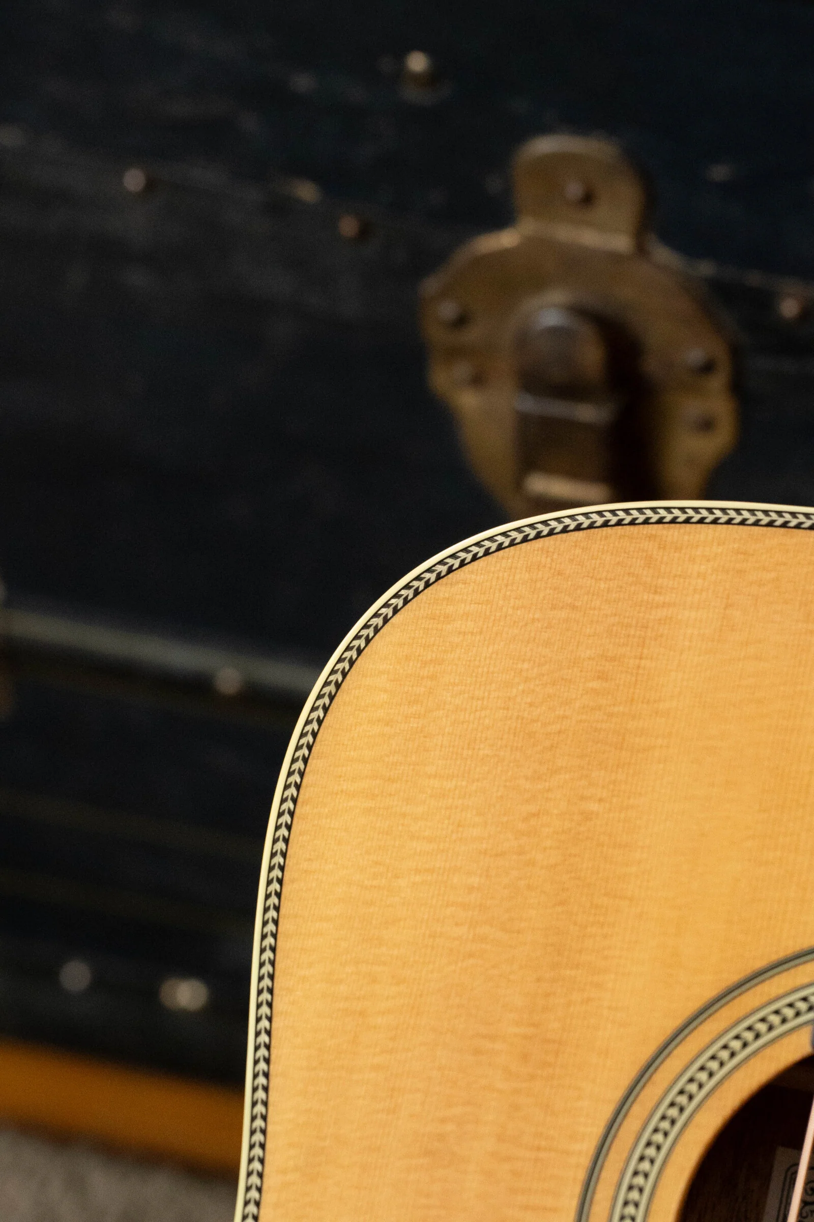 Alvarez Masterworks Series MD60 Herringbone Sitka/African Mahogany Dreadnought Acoustic Guitar #2284 - Image 5