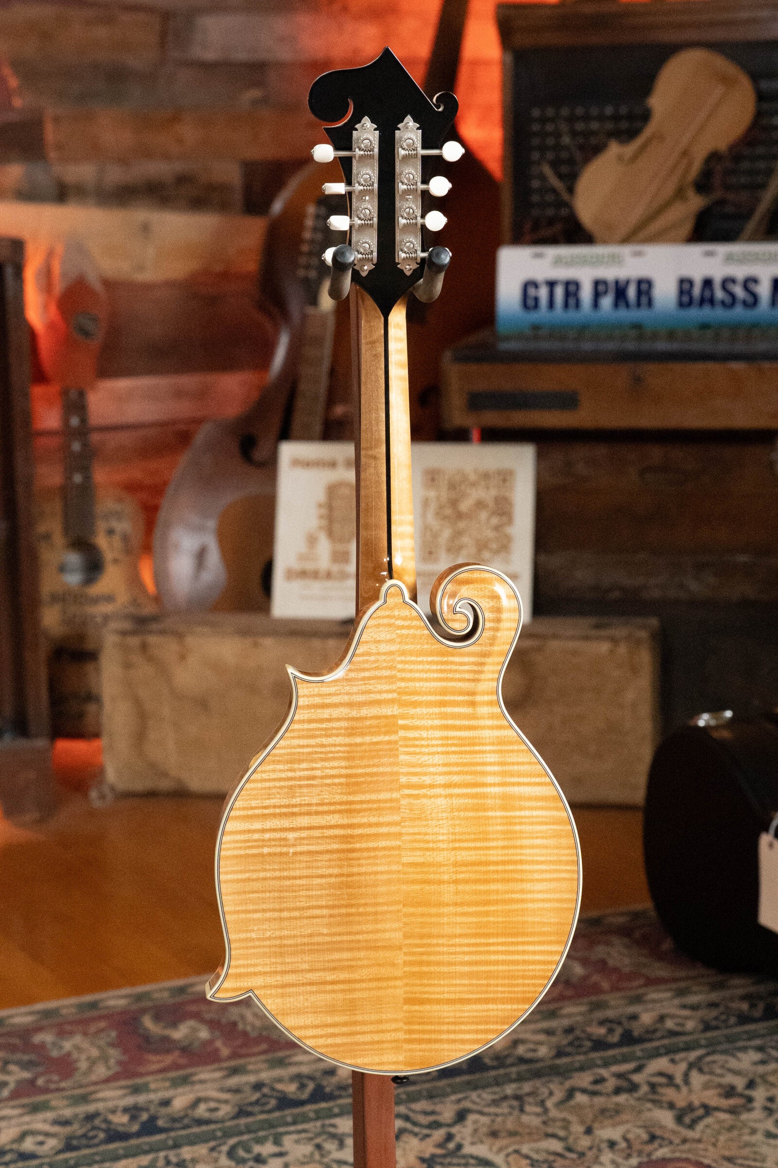 Bourgeois M5-F Aged-Tone Adirondack/Maple F-Style Mandolin #9122 - Image 10