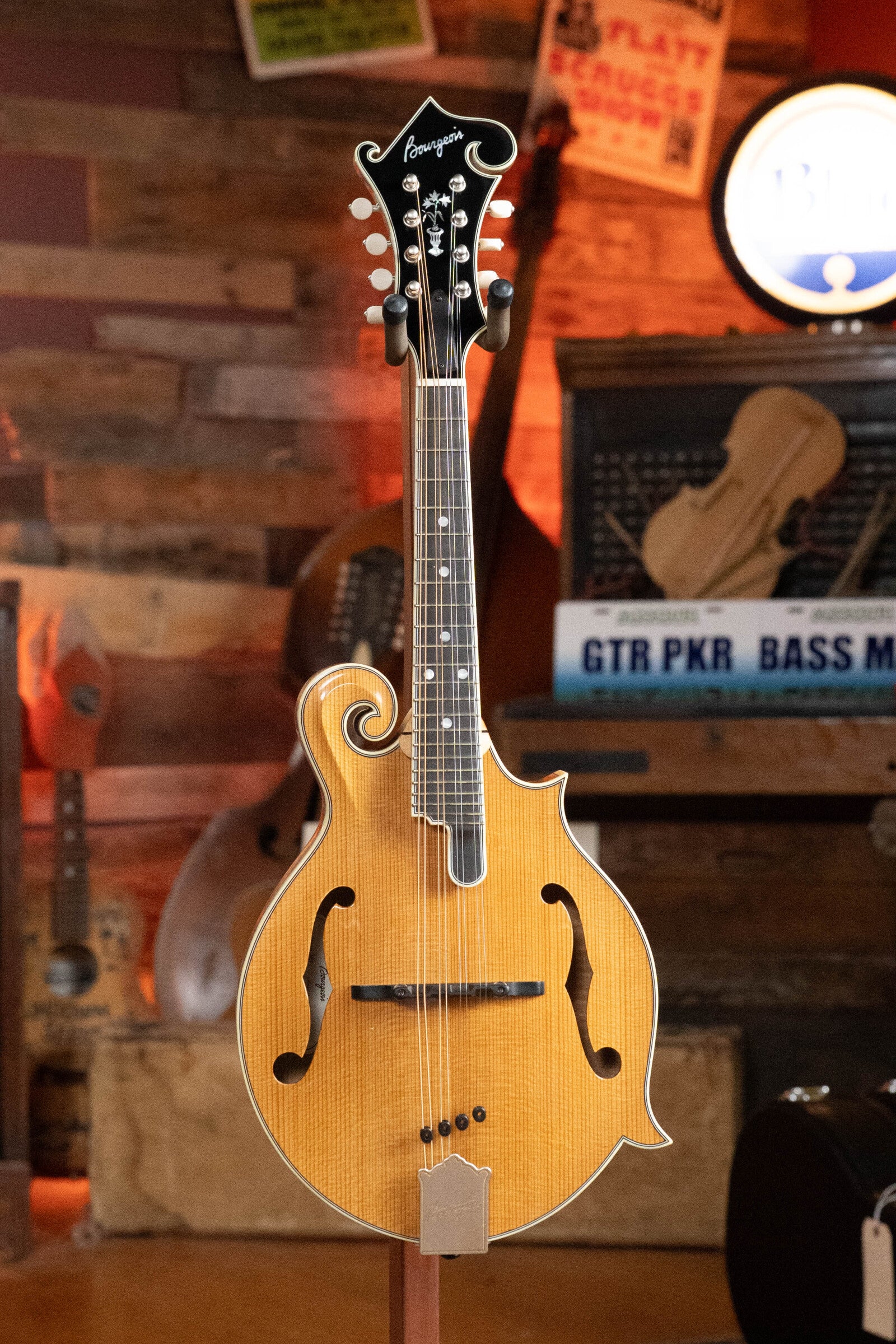 Bourgeois M5-F Aged-Tone Adirondack/Maple F-Style Mandolin #9122 - Image 6
