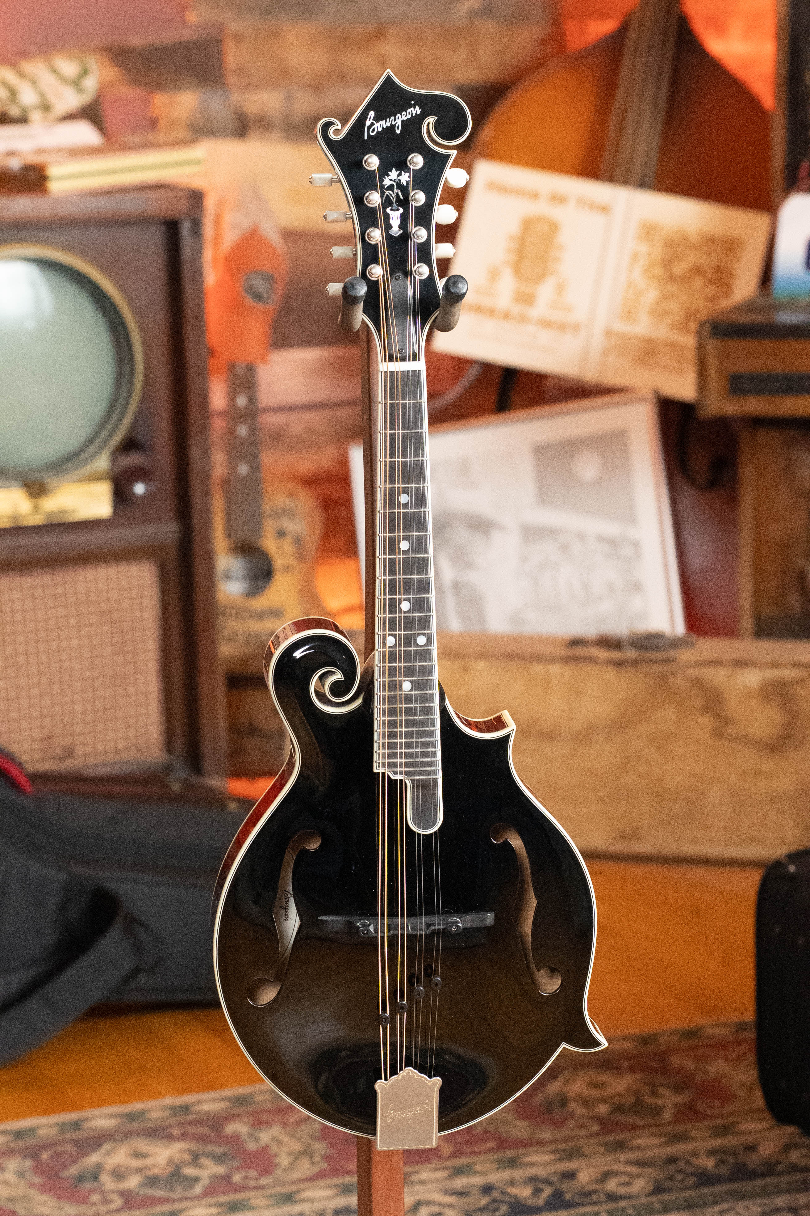 Bourgeois M5-F-BT Aged-Tone Adirondack/Maple Black Top F-Style Mandolin #6114 - Image 7