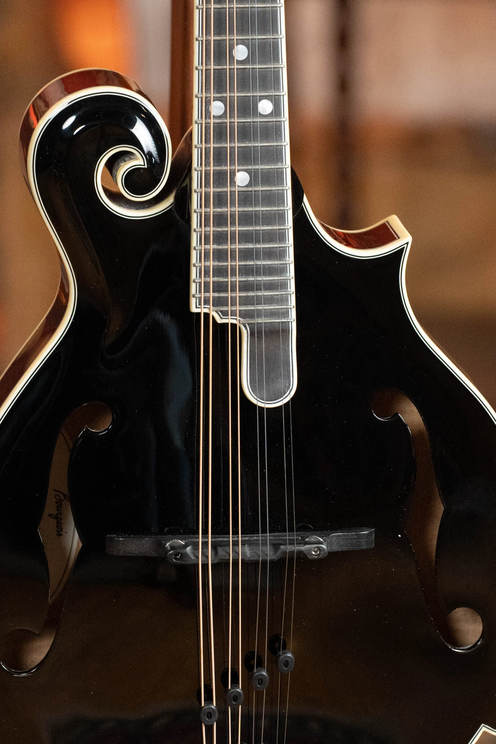 Bourgeois M5-F-BT Aged-Tone Adirondack/Maple Black Top F-Style Mandolin #6115 - Image 9
