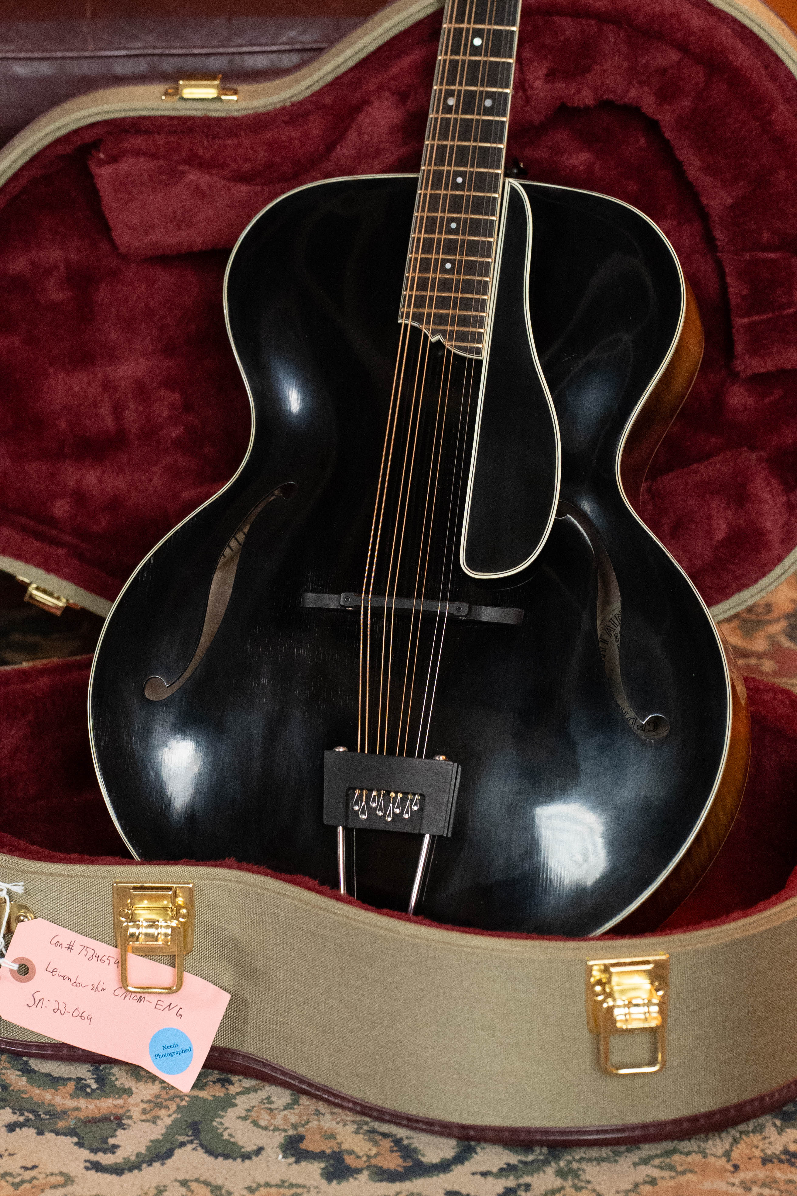 Cedar Mountain 2024 Engelmann Spruce/Big Leaf Maple Black Top Octave Mandolin w/Tobacco Sunburst #3069 - Image 2