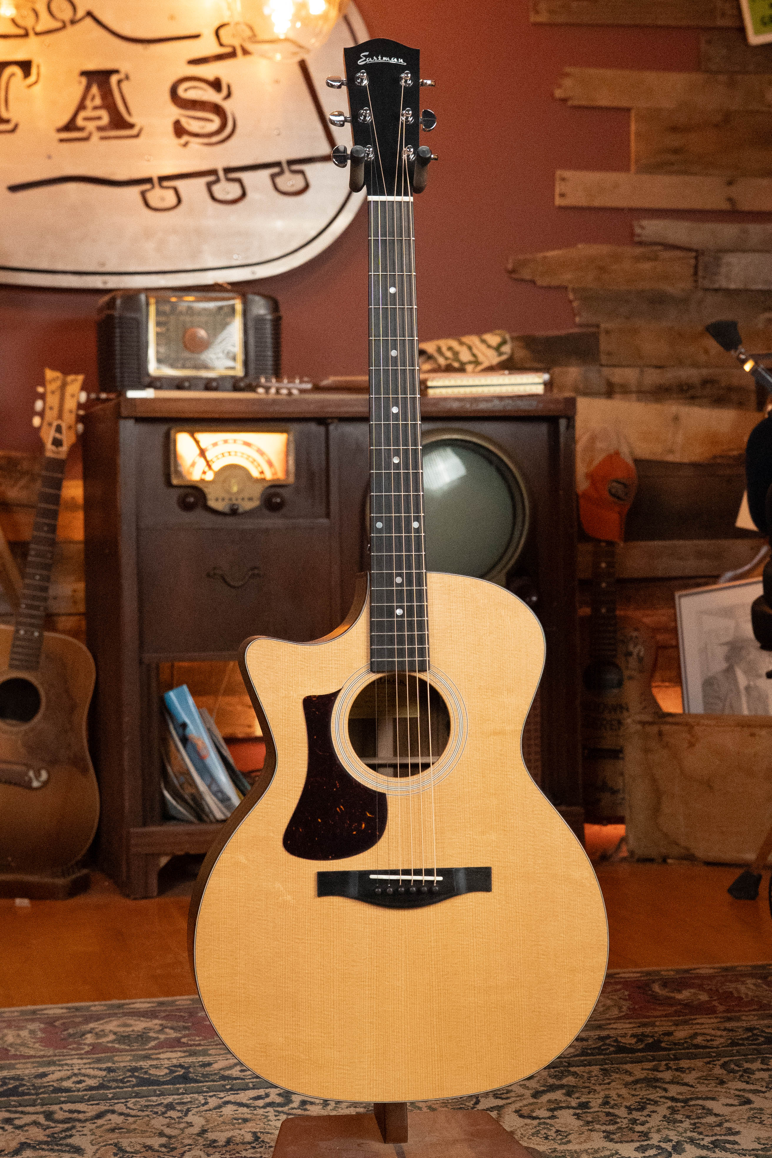 Eastman AC222LCE Sitka/Ovangkol *Left-Handed* Grand Auditorium Guitar w/Fishman Pickup #9827 - Image 6