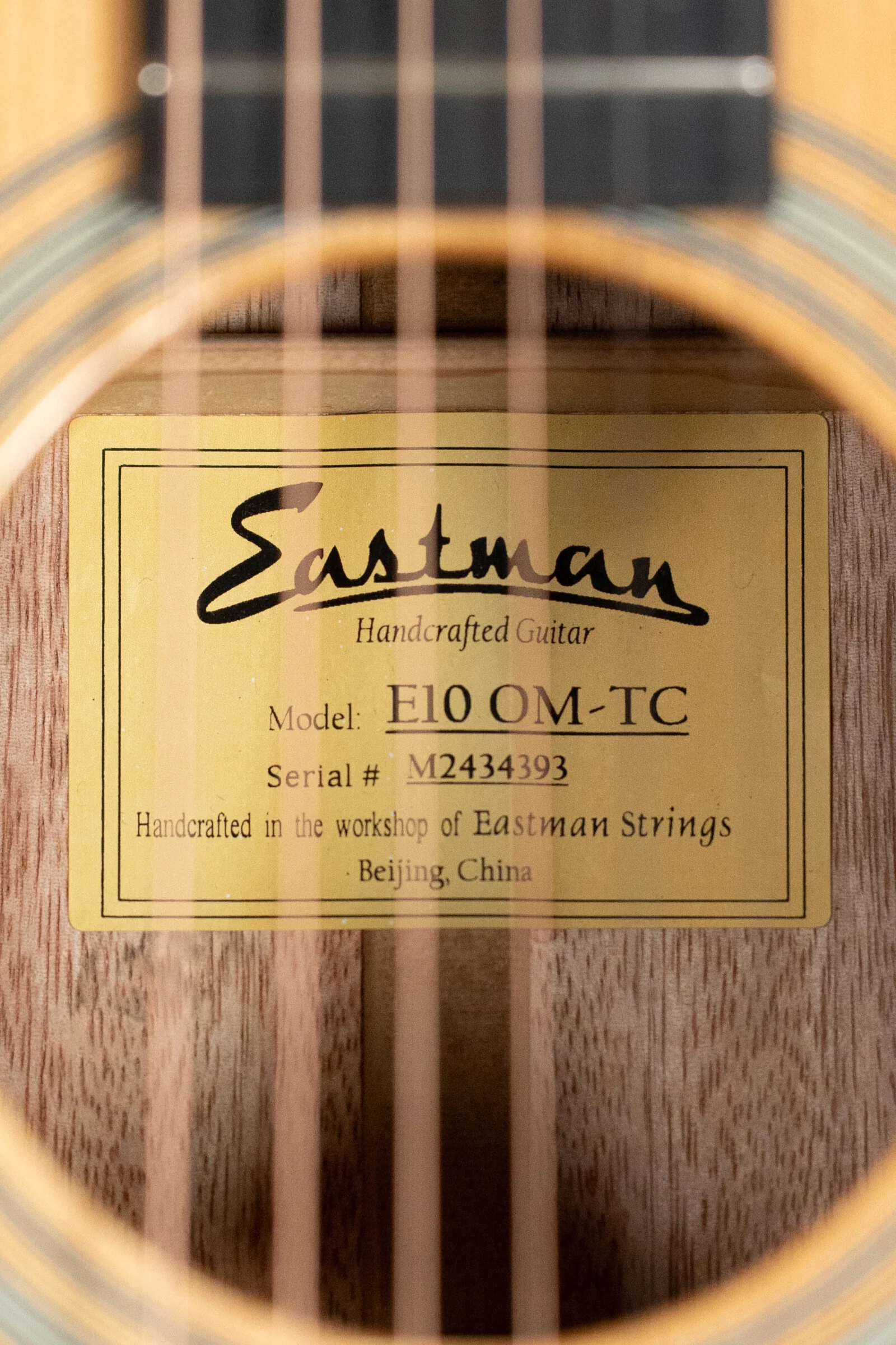 Eastman E10OM-TC Thermo-Cured Adirondack/Mahogany Orchestra Model Acoustic Guitar #4393 - Image 3