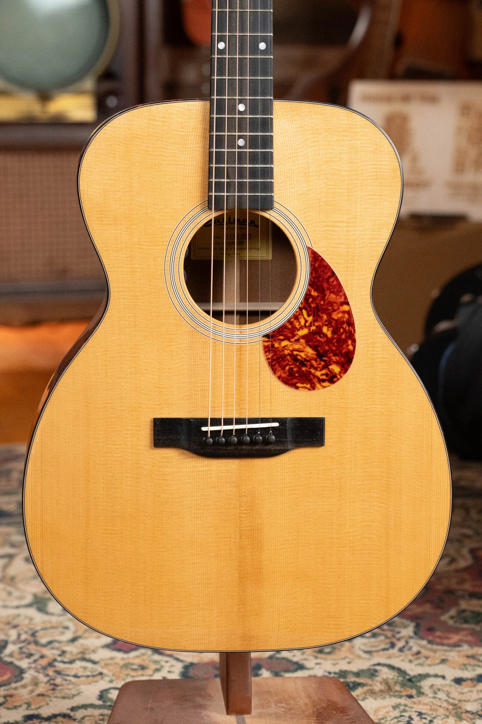 Eastman E1OM-DLX All Solid Sitka/Sapele Guitar w/Fishman Pickup #2909 - Image 6