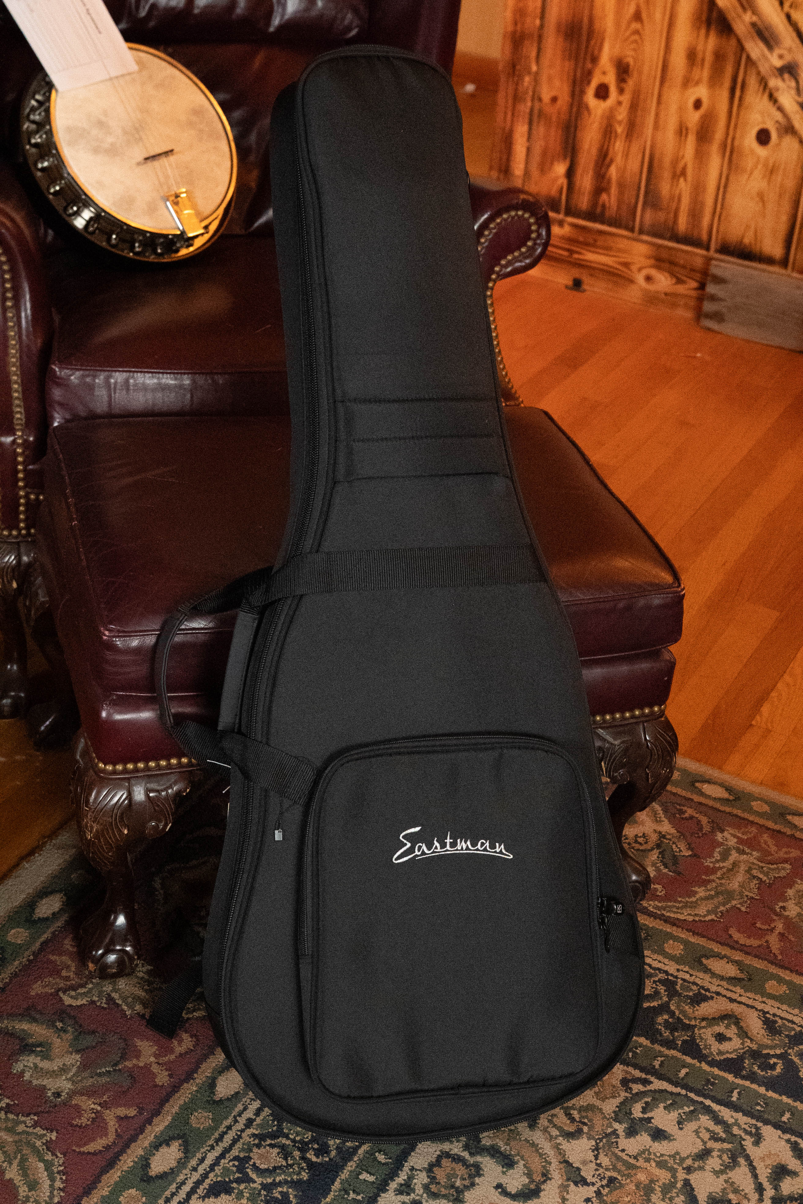 Eastman E1OM-DLX All Solid Sitka/Sapele Guitar w/Fishman Pickup #4848 - Image 13