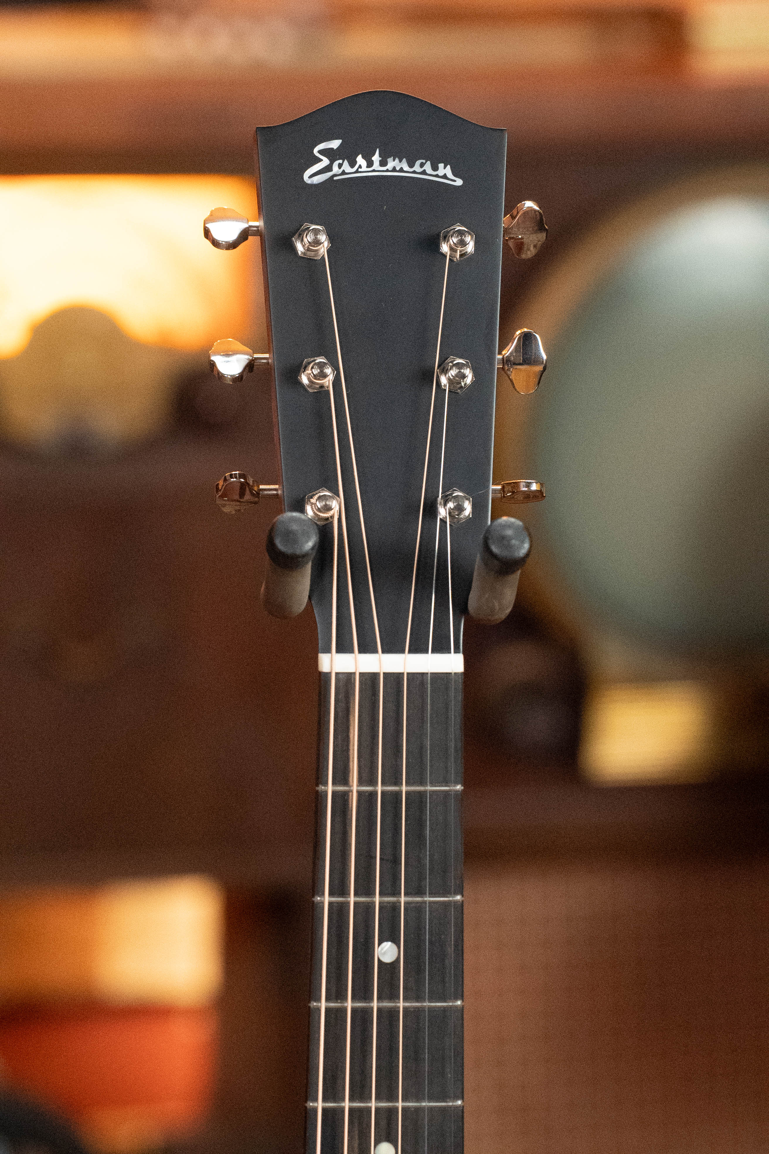 Eastman E1SS-SB Sitka/Sapele Sunburst Slope Shoulder Dreadnought Acoustic Guitar #8064 - Image 8