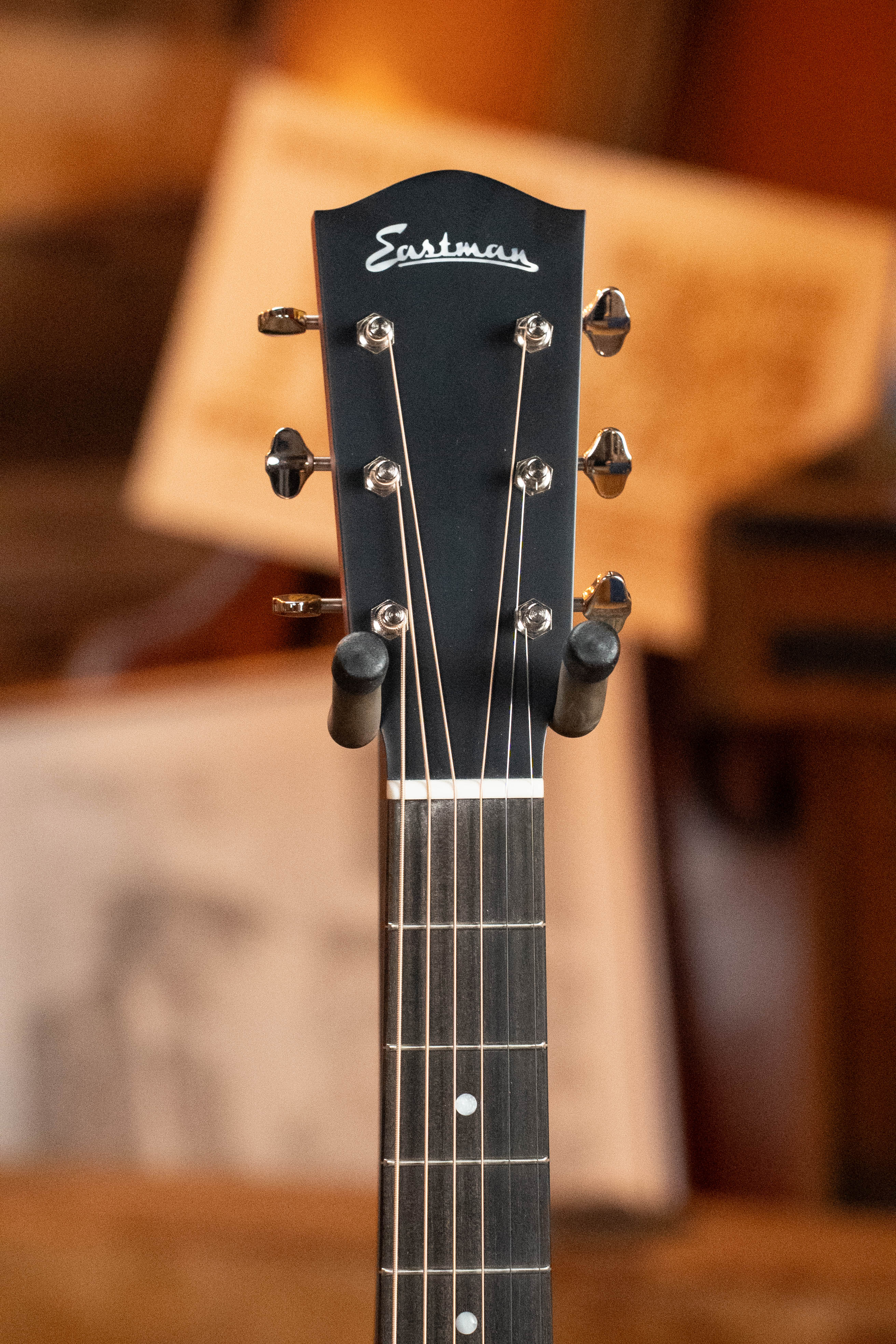 Eastman E1SS-SB Sitka/Sapele Sunburst Slope Shoulder Dreadnought Acoustic Guitar #8068 - Image 8