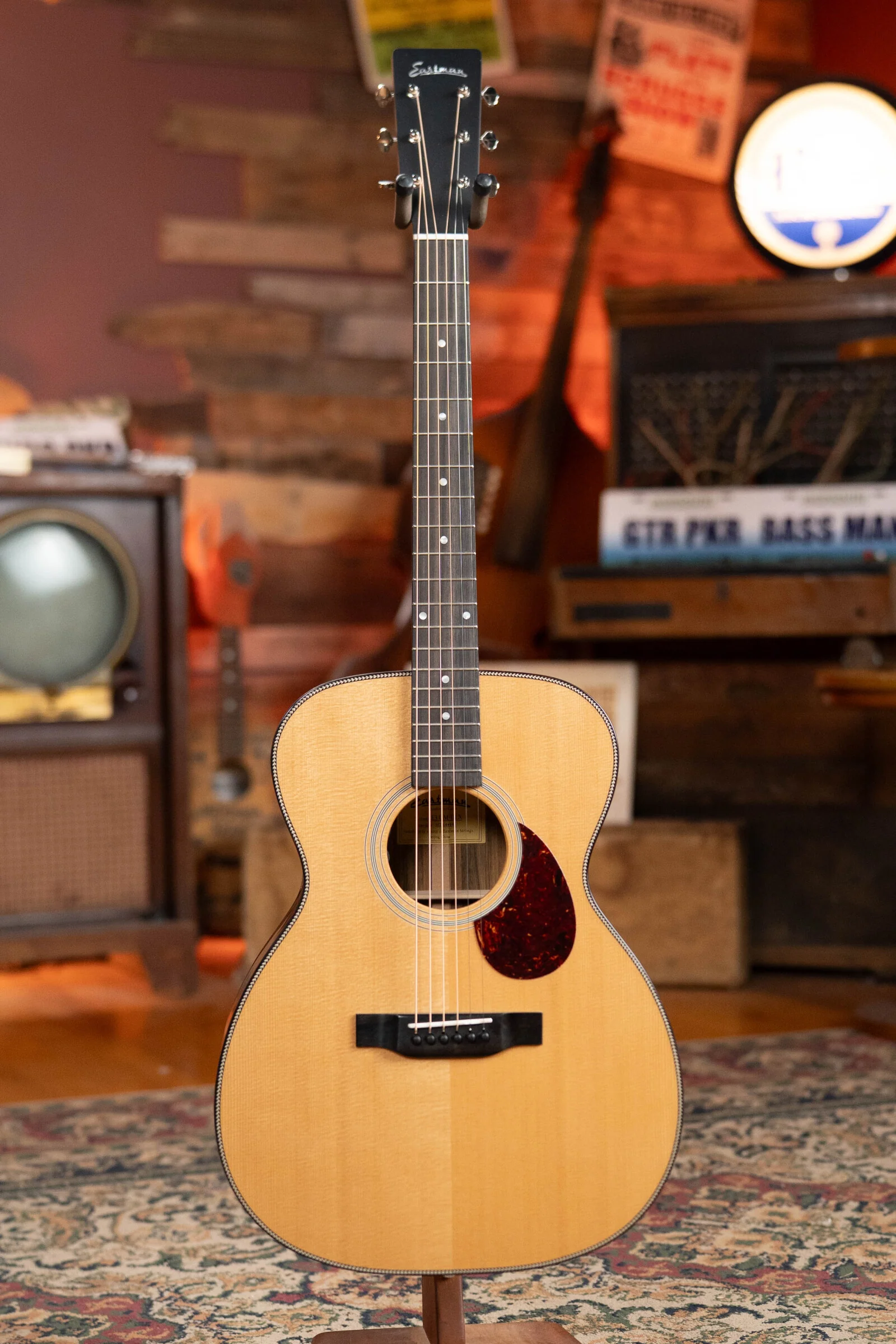 Eastman E3OM-DLX Sitka/Ovangkol Acoustic Guitar w/ Fishman Pickup #4494 - Image 5