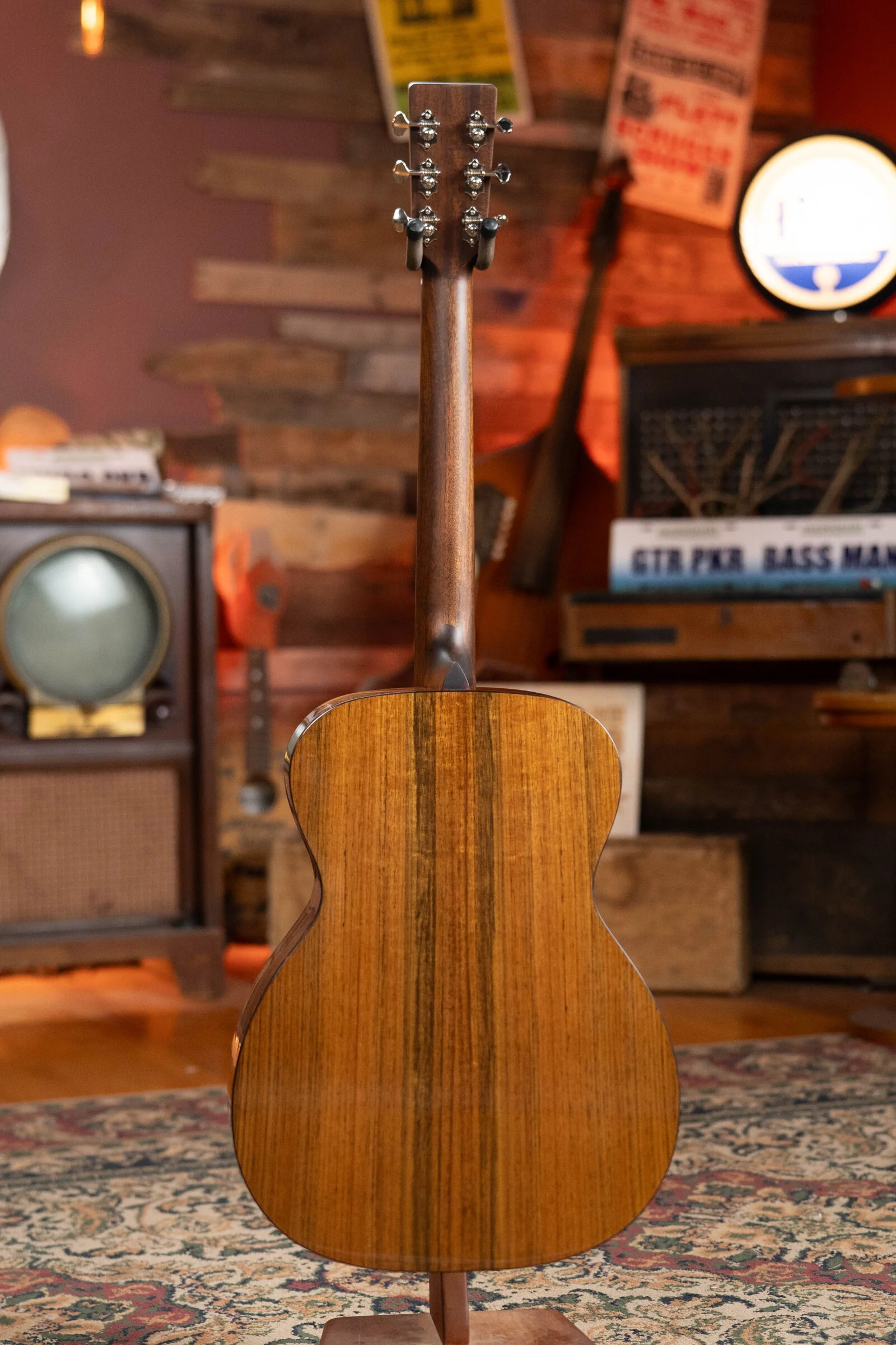 Eastman E3OM-DLX Sitka/Ovangkol Acoustic Guitar w/ Fishman Pickup #4494 - Image 9