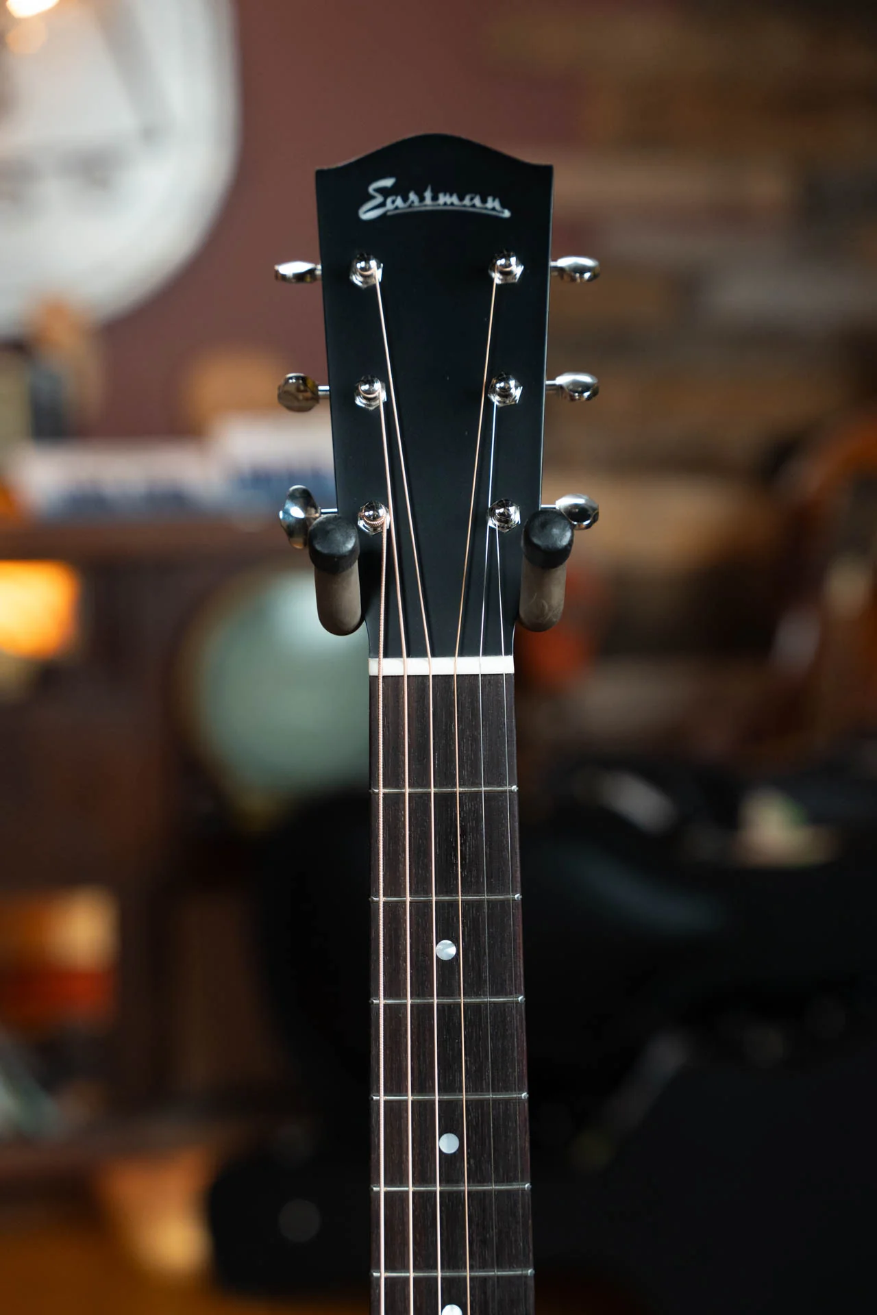 Eastman E6-LGSS-TC-SB Thermo-Cured Sitka/Mahogany LG-Style Slope Shoulder Sunburst Acoustic Guitar #9349 - Image 4