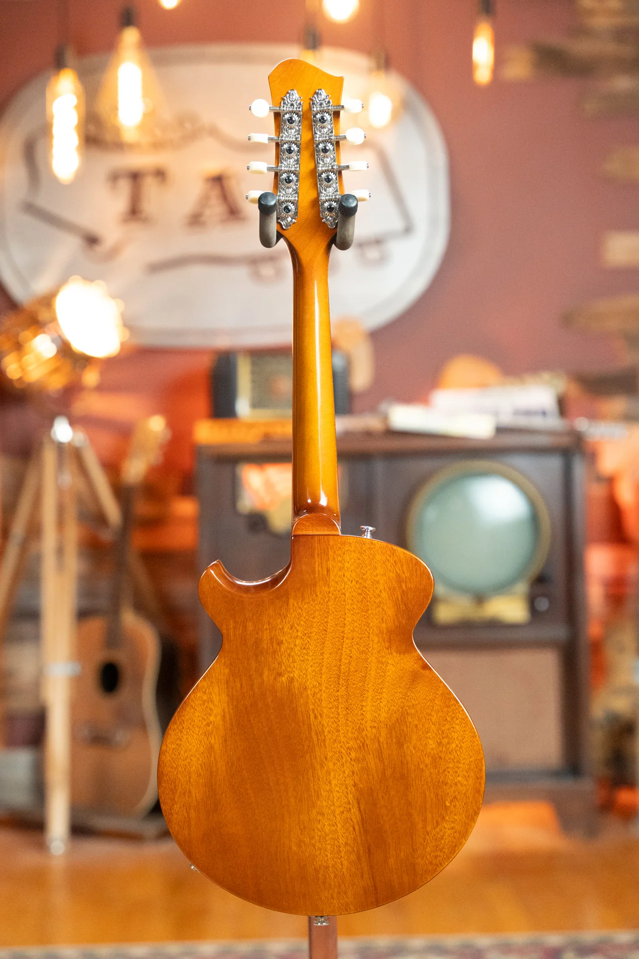 Eastman ER-M-GB El Ray Electric Goldburst Mandolin w/Lollar Humbucker Pickup #3028 - Image 5