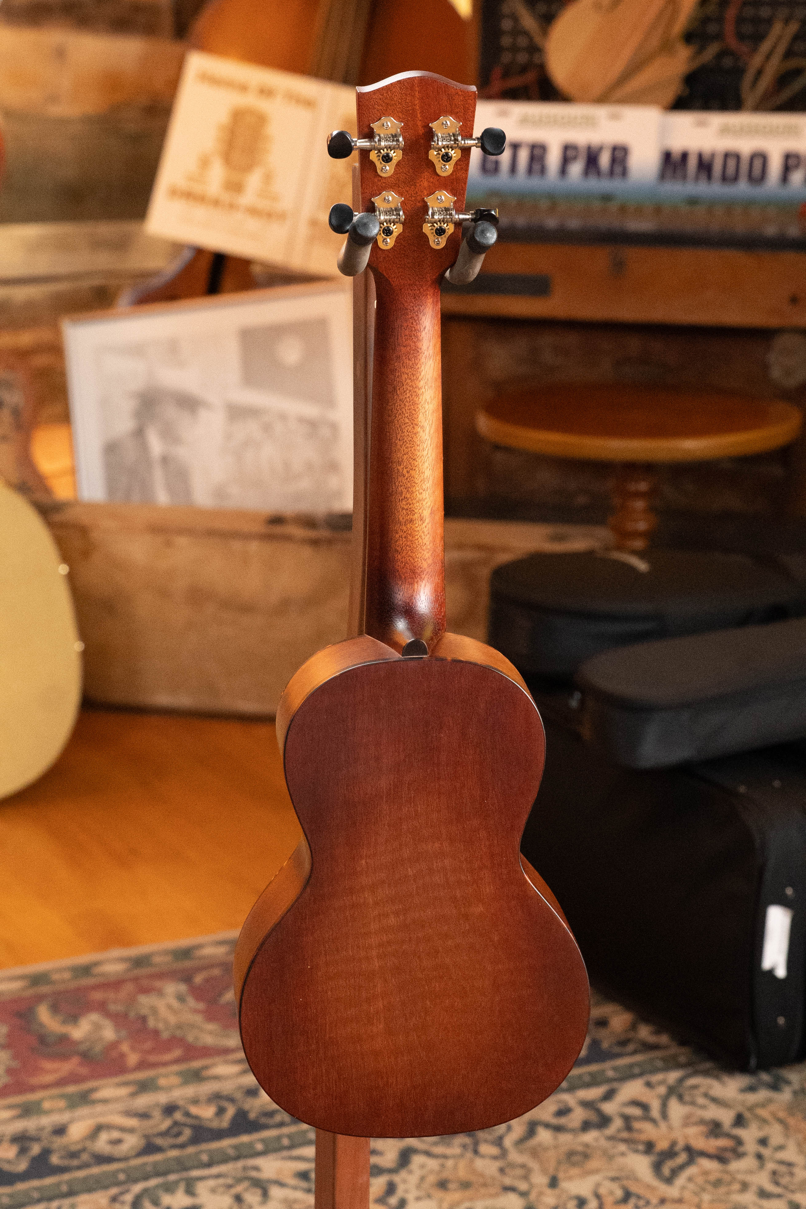 Eastman EU1-C Sitka/Ovangkol Concert Ukulele #6494 - Image 8