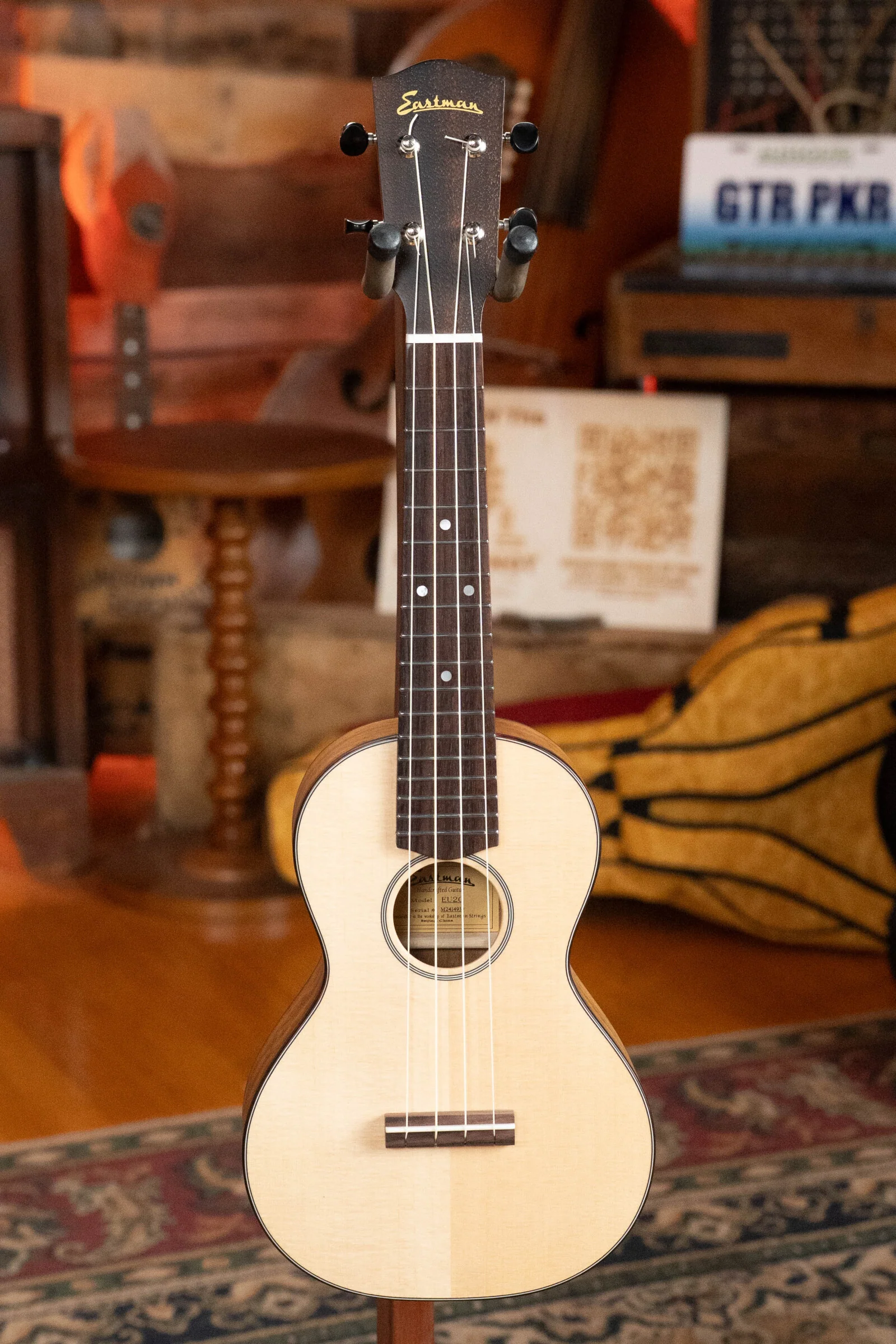 Eastman EU2-C Sitka/Ovangkol Concert Ukulele #4939 - Image 5