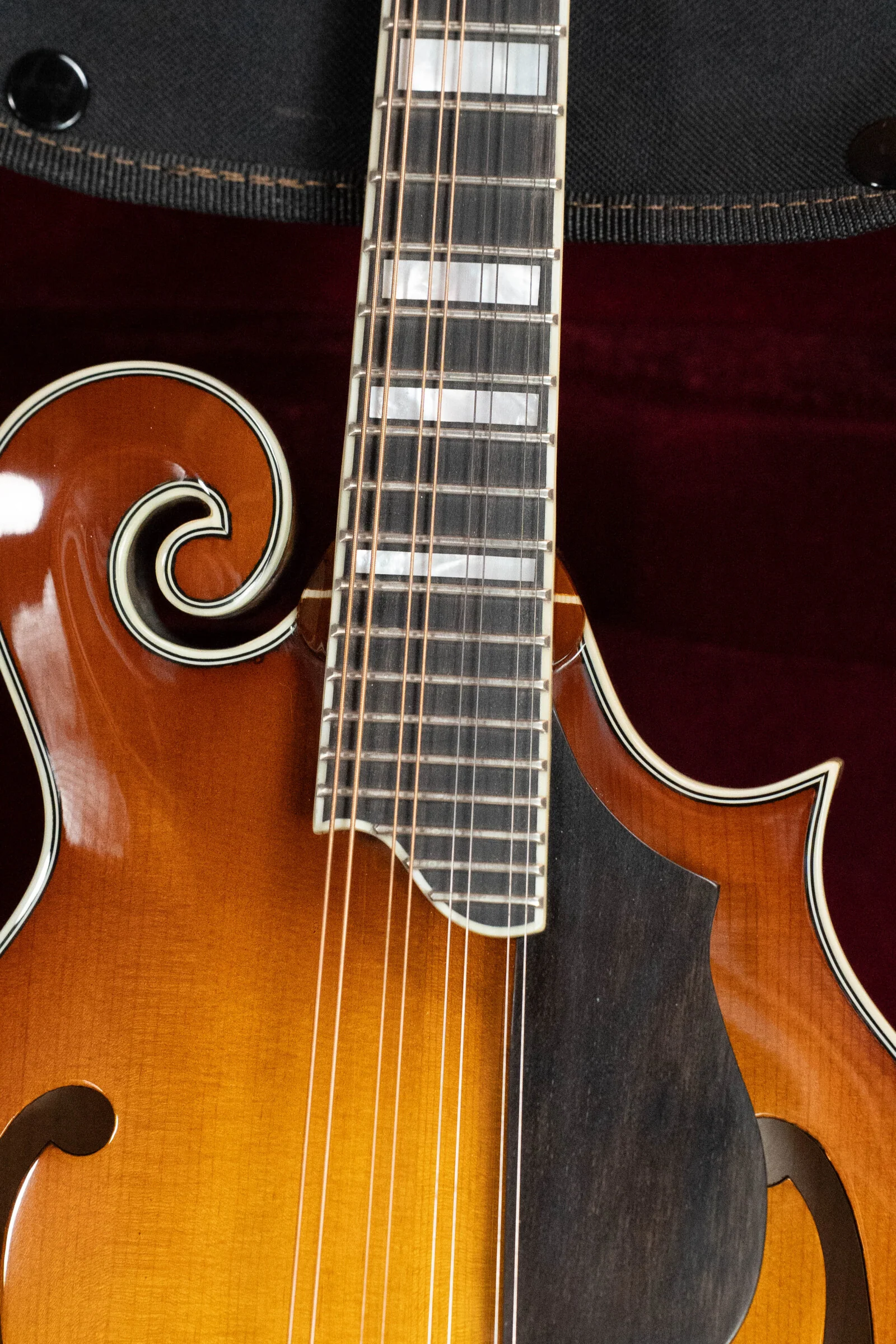 Eastman MD615-GB Goldburst F-Style Mandolin w/K&K Pickup #0597 - Image 3