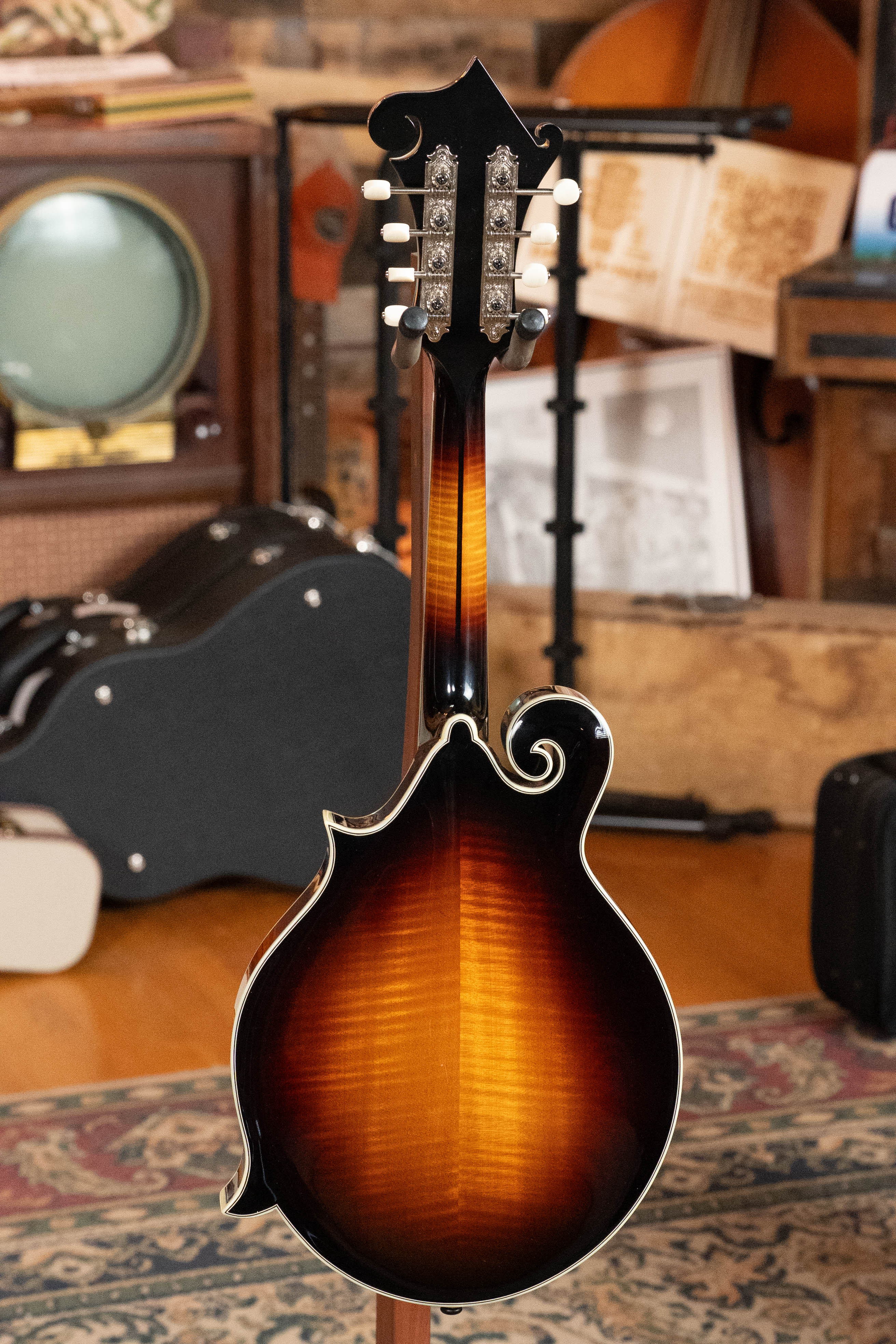 Eastman MD815-SB Adirondack/Flamed Maple Sunburst F-Style Mandolin #3355 - Image 9