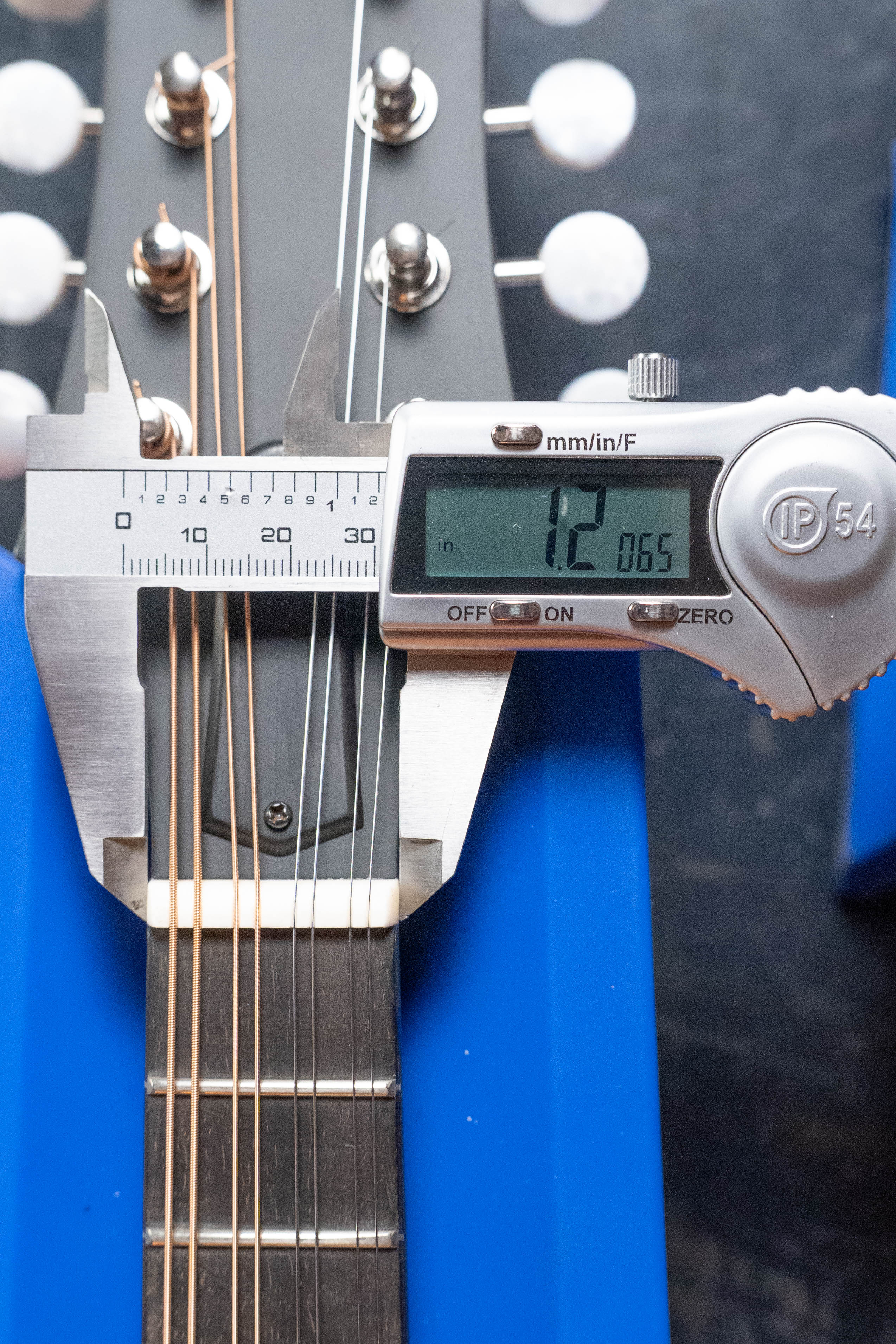 Eastman PCH-M104-NAT Solid Spruce/Laminated Mahogany Natural Flattop A-Style Mandolin #1234 - Image 11
