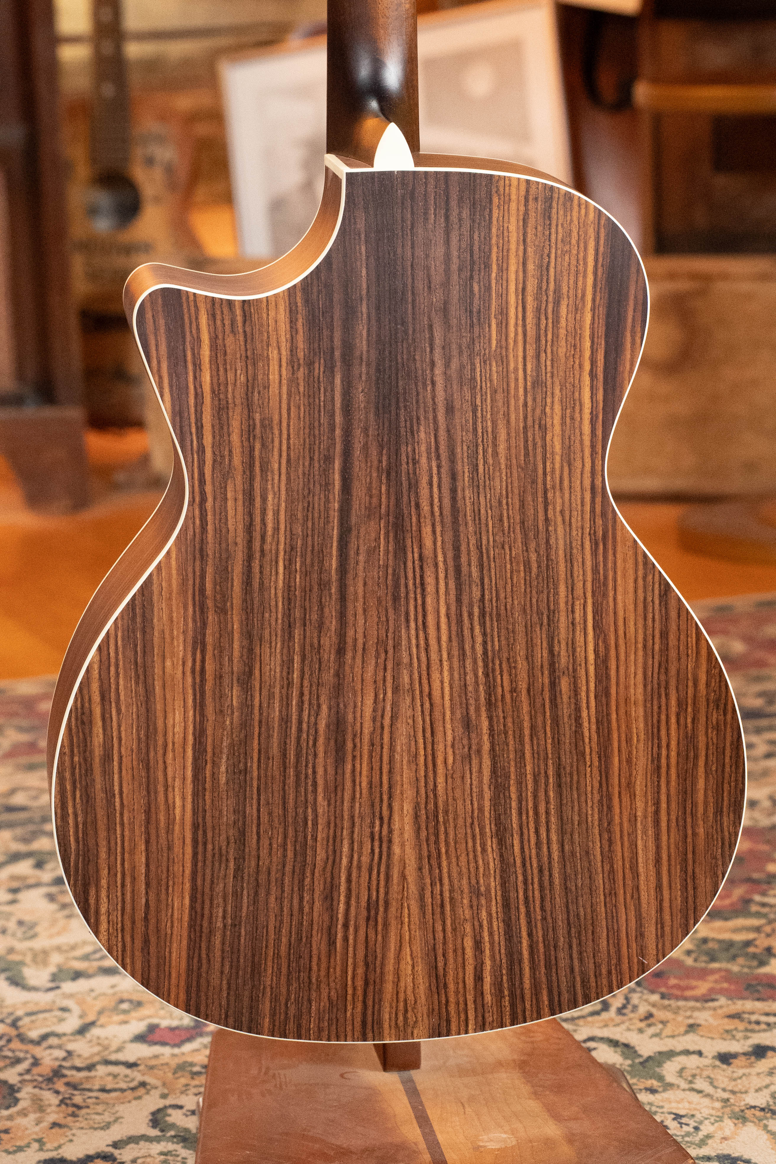 Eastman PCH2-GACE-BK Solid Thermo-Cured Sitka/Laminated Rosewood Grand Auditorium Cutaway Black Top Guitar w/Electronics #4550 - Image 10