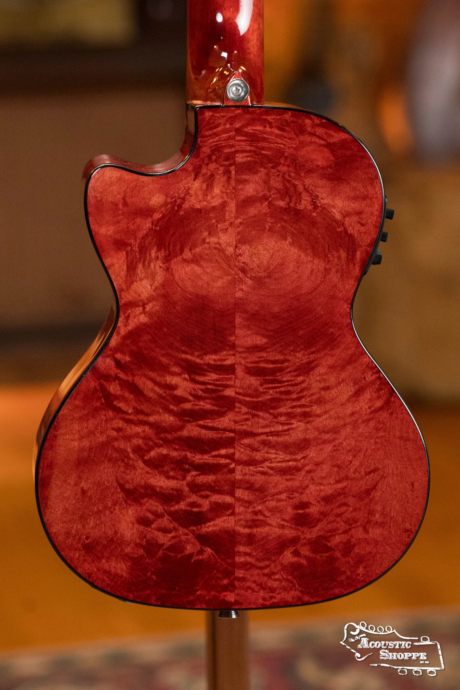 Lanikai QM-RDCET Quilted Red Maple Cutaway Tenor Ukulele w/Fishman Electronic #0205 - Image 11