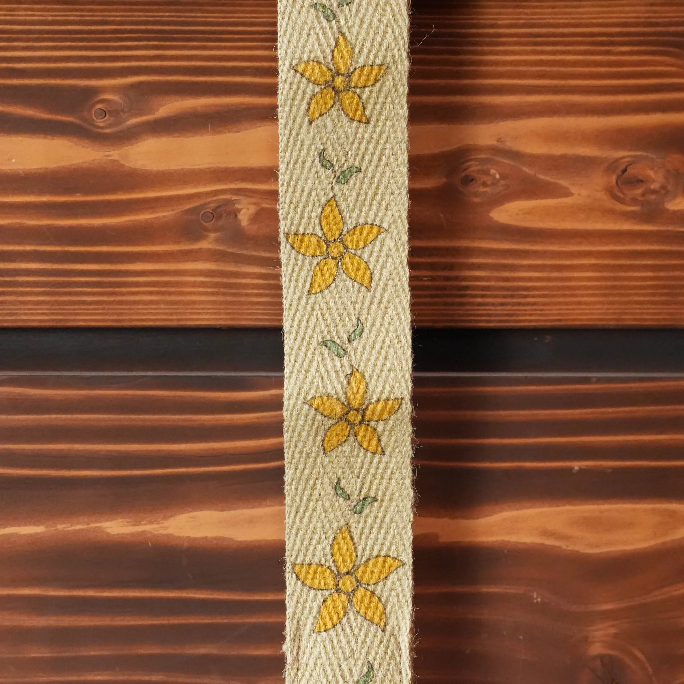 Levy's Flowering Vine Hemp Vegan Guitar Strap - Yellow - Image 3