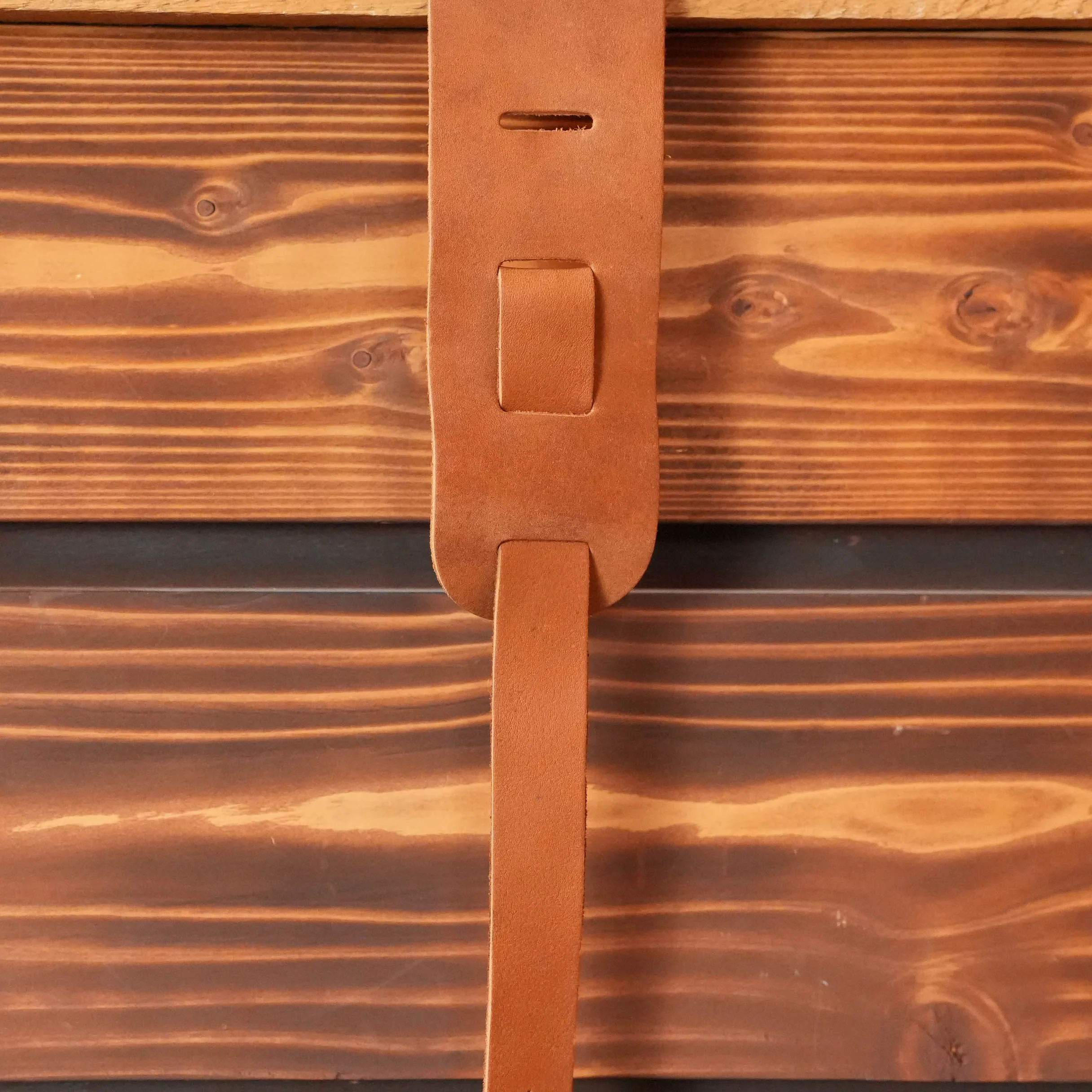 Martin Reversible Roughout StreetMaster leather Guitar Strap - Image 2