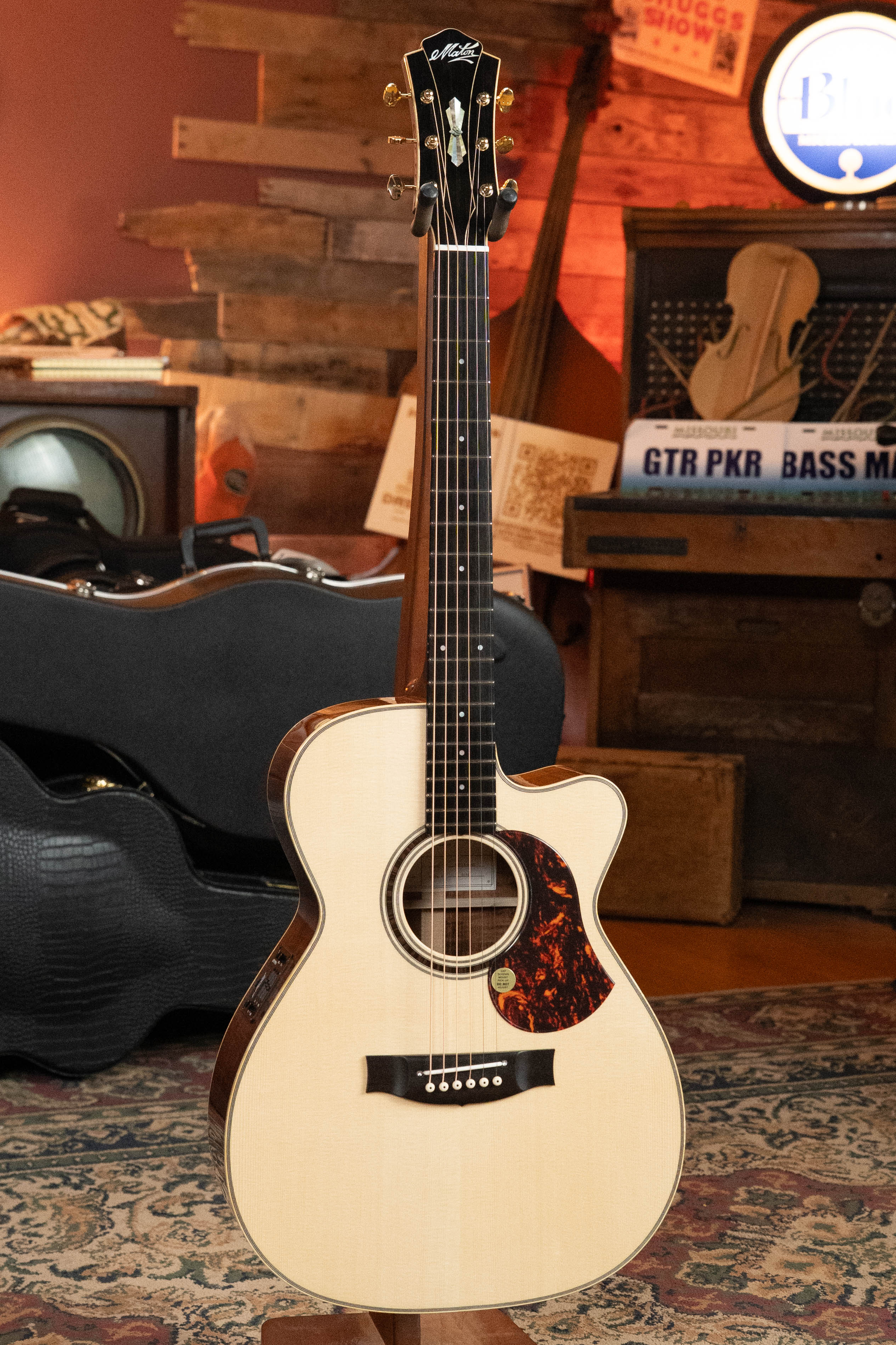 Maton Master Built The L.E May Spruce/Blackwood Deep-body Cutaway Guitar w/Electronics #0154 - Image 7