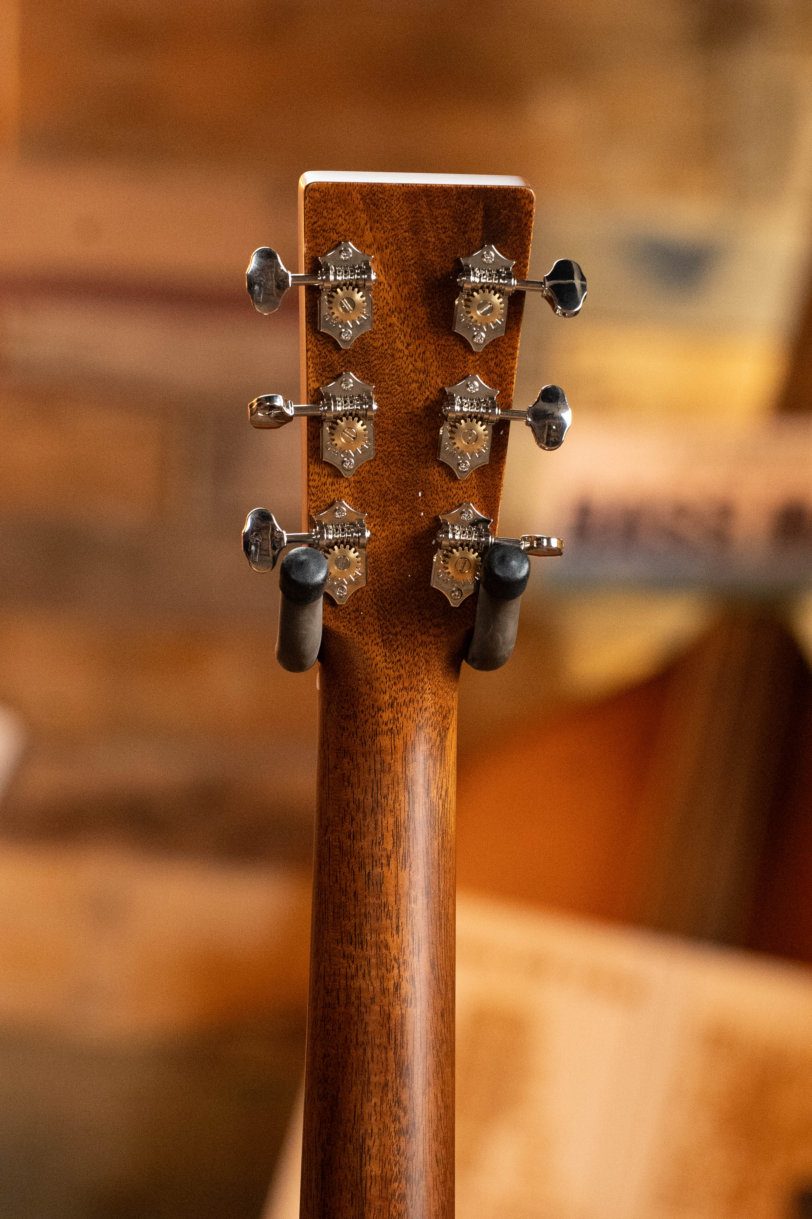 Martin D-18 Spruce/Mahogany Gloss Finish Dreadnought Acoustic Guitar #3070 - Image 11