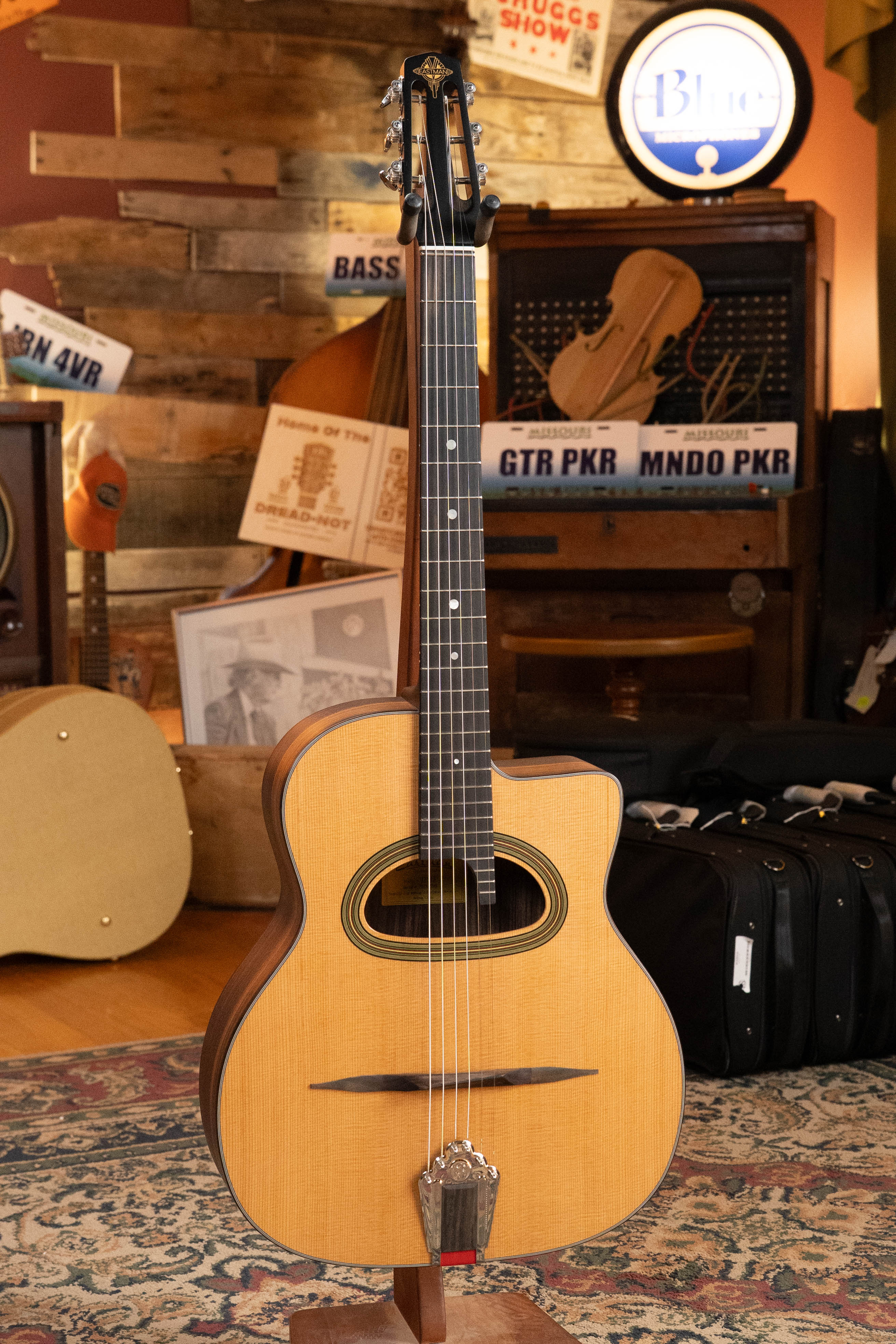 *New 2026 Model* Eastman DM3 Sitka/Laminated Rosewood Grande Bouche Gypsy Guitar #7796 - Image 7