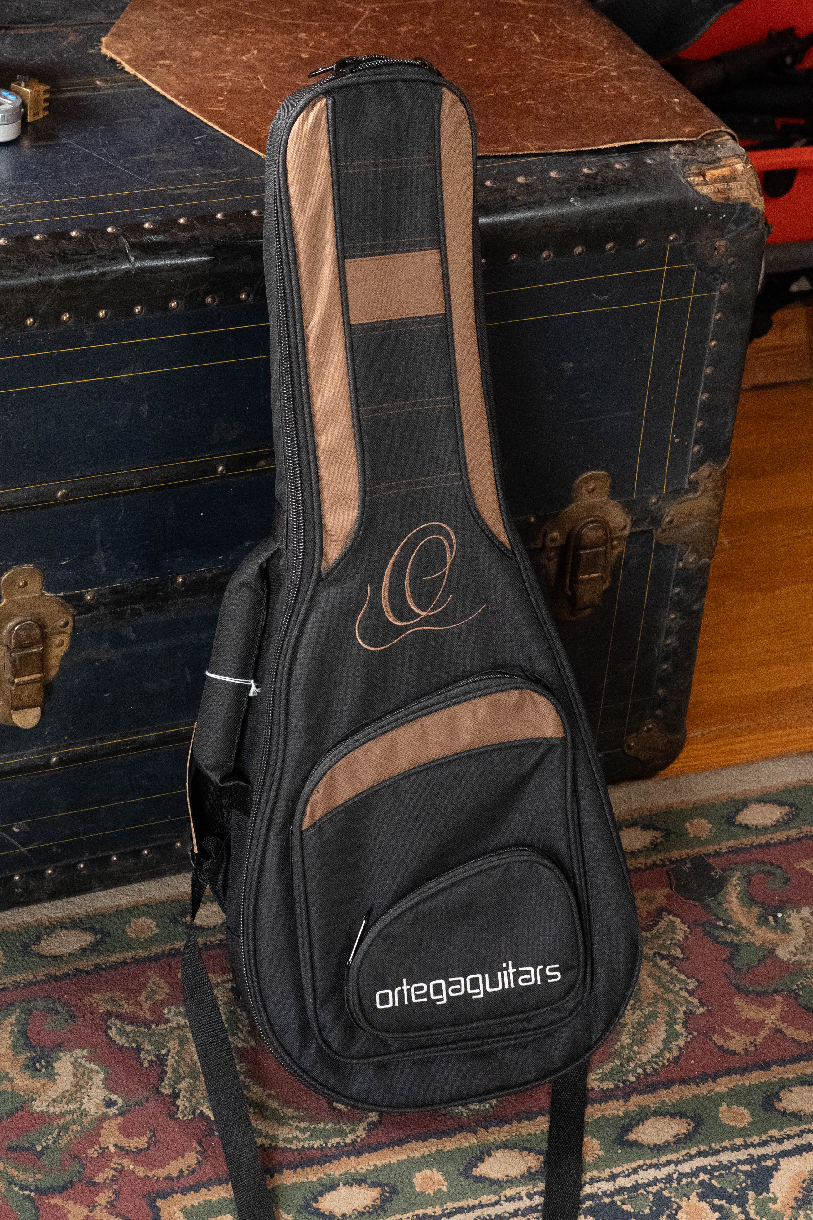 Ortega ONB-MA Standard Size Mandolin Bag in Brown w/Black - Image 2