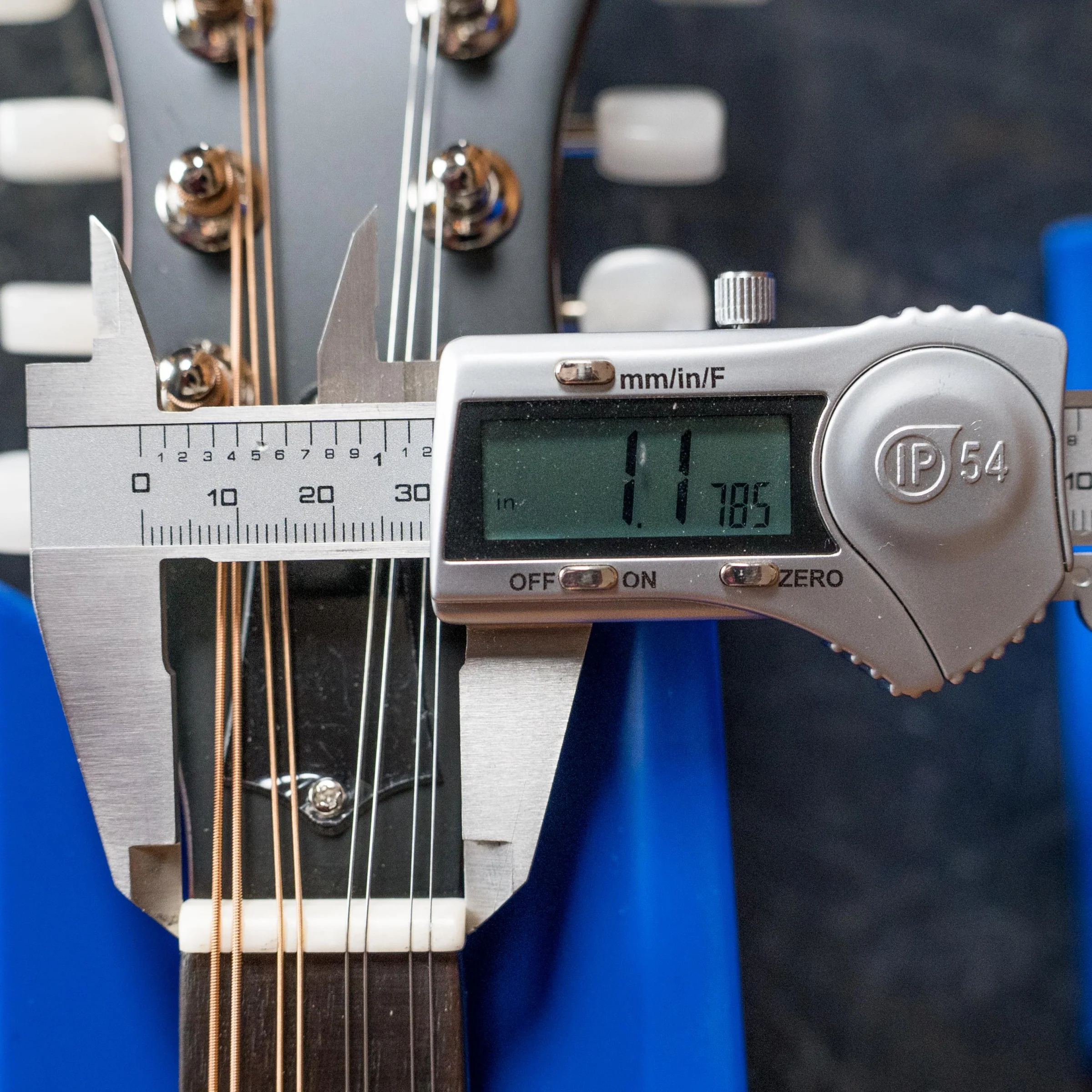 The Loar LM-590-MS Contemporary Satin F-Style Sunburst Mandolin #0228 - Image 10