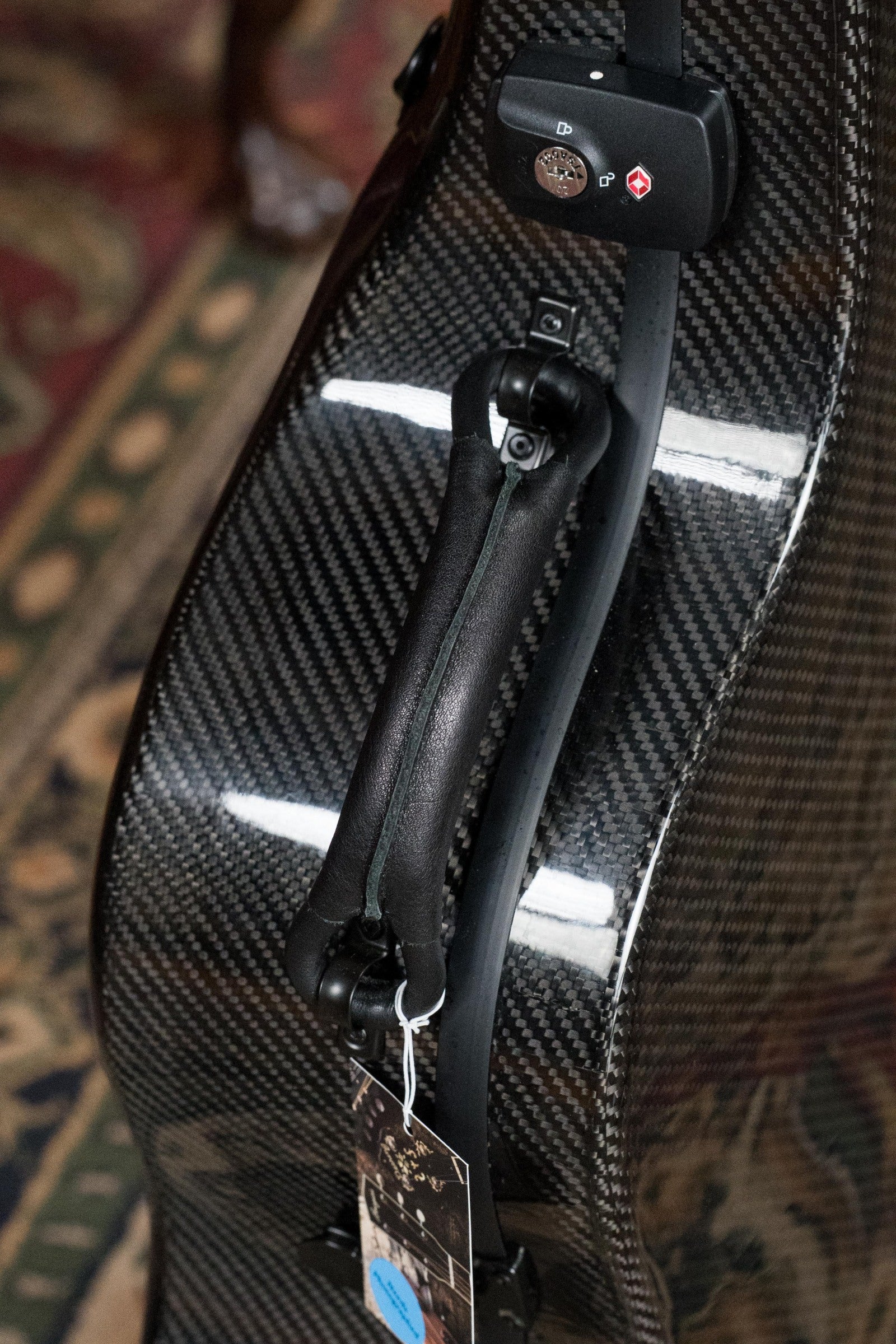 TKL C4002 Voyager Carbon Fiber Classical OOO/OM 14F Case - Black w/Blue Interior - Image 5