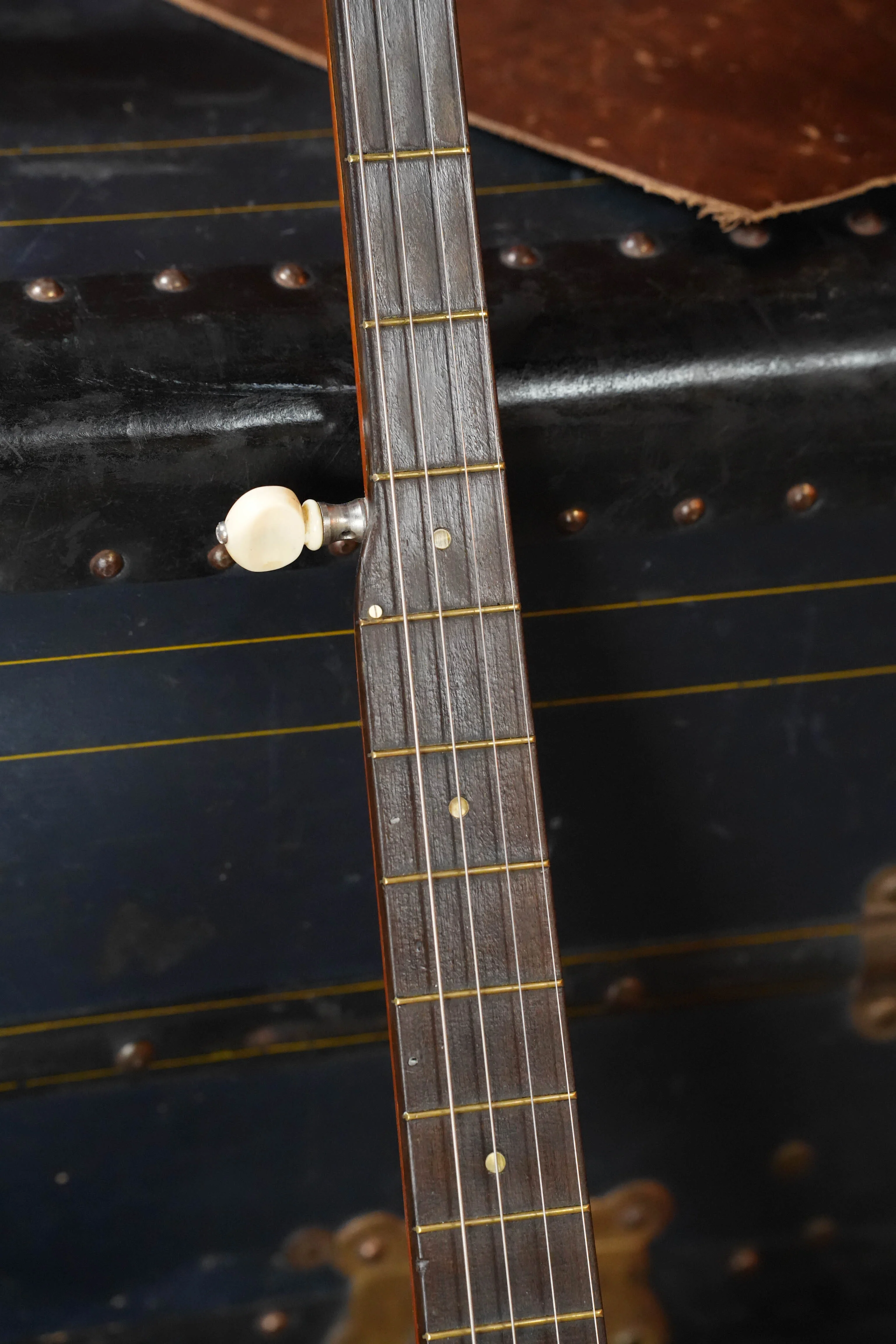 (Used) 1970s Unbranded Aluminum Rim Tenor Banjo with Decorative Inlayed Resonator - Image 4