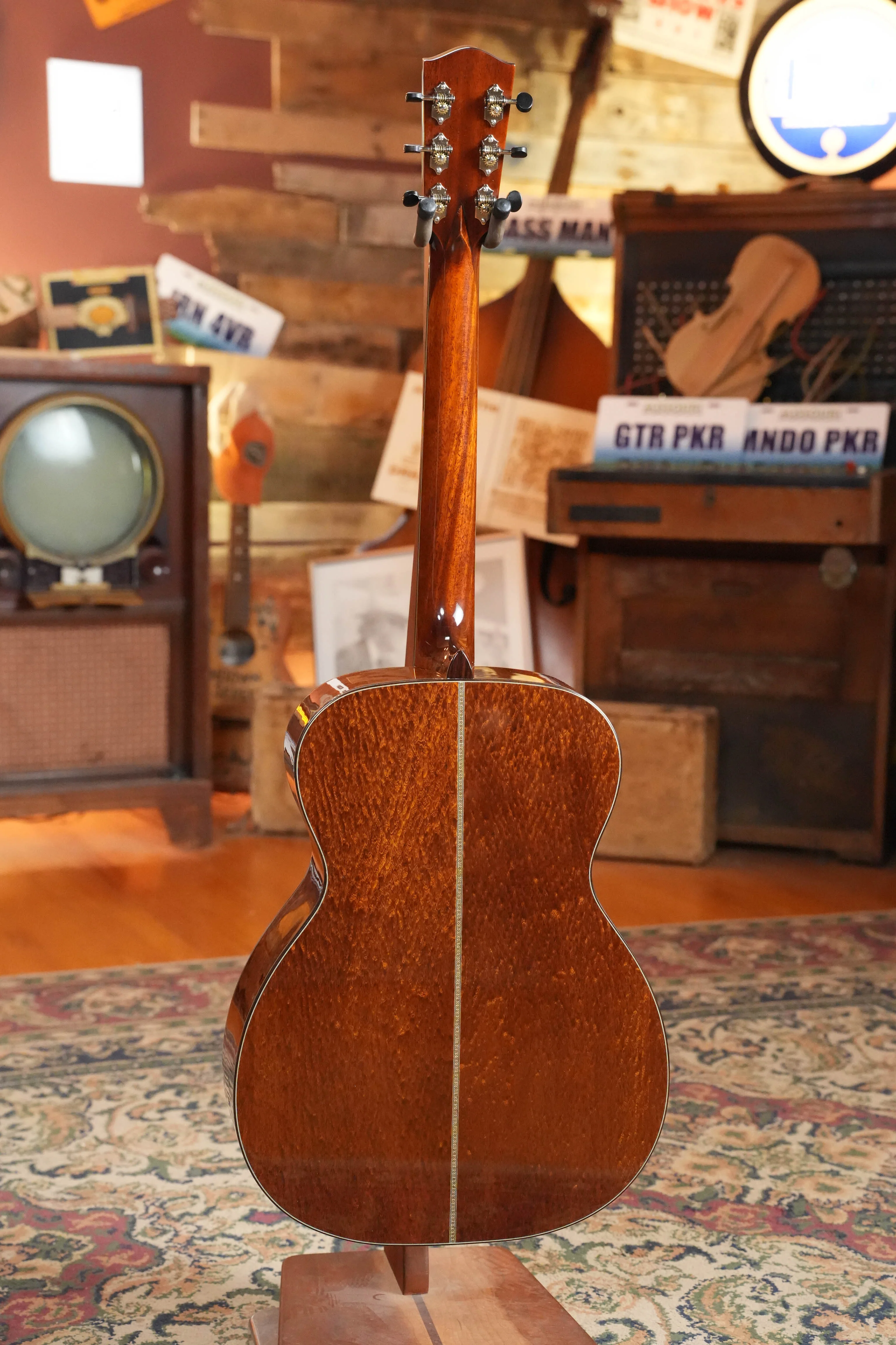 (Used) Eastman L-OM-QS Luthier Series Cutaway European Spruce/Quilted Sapele Orchestra Model Acoustic Guitar #4020 - Image 12